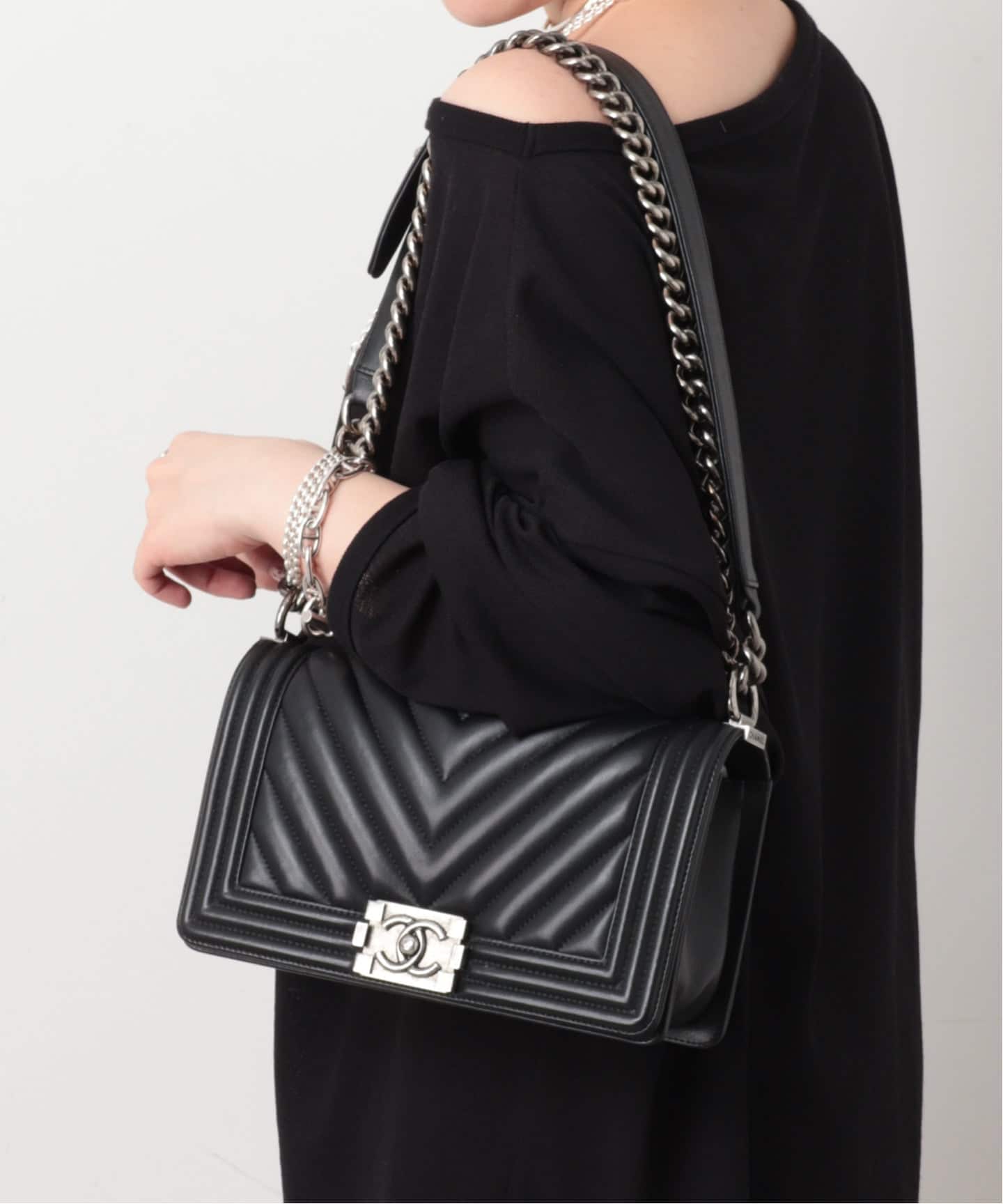 CHANEL/シャネル】Boy chanel shoulder bag 25 v stitch（ショルダー