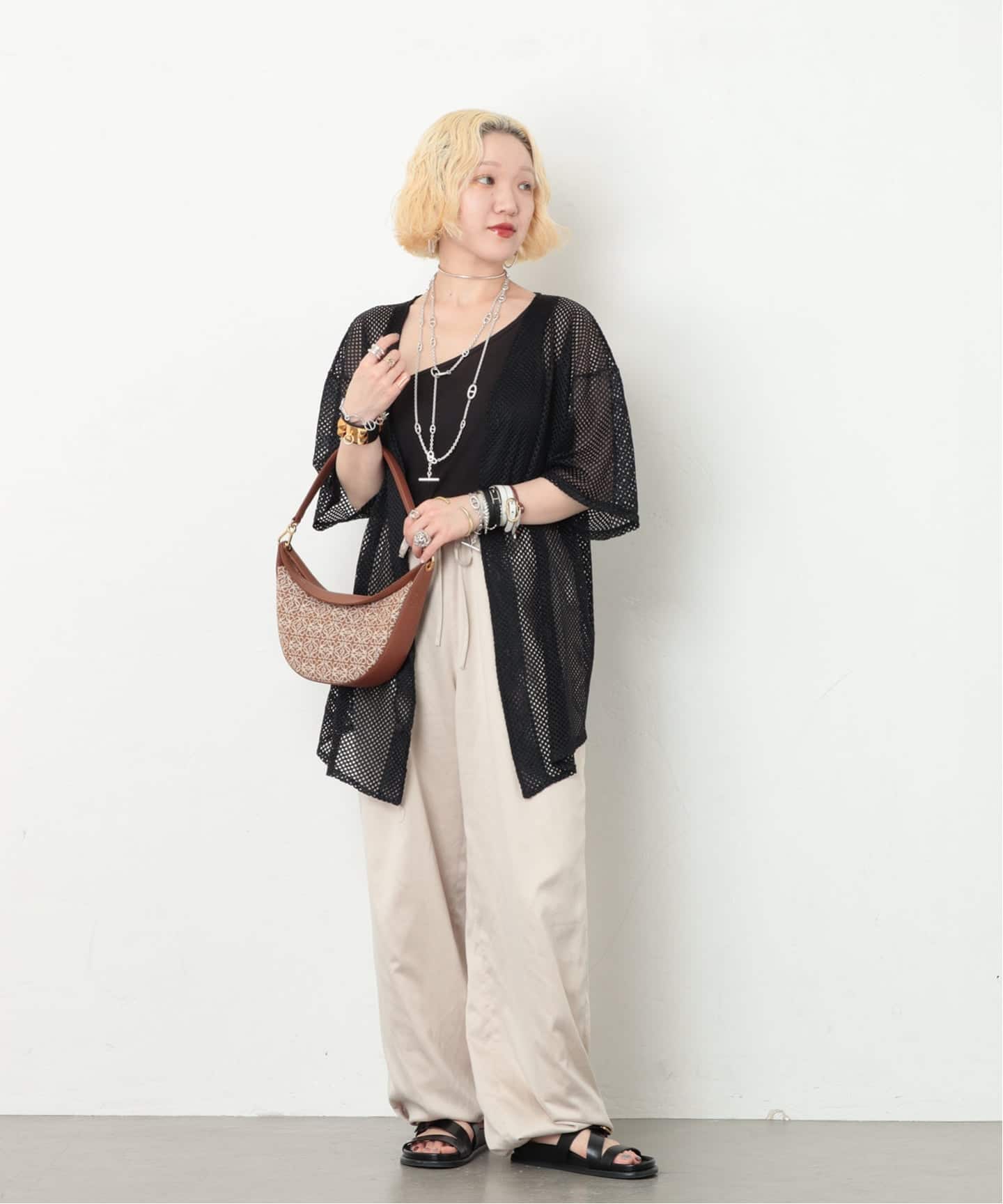 LOEWE/ロエベ】Luna anagram canvas（ショルダーバッグ）｜ENSEMBLE
