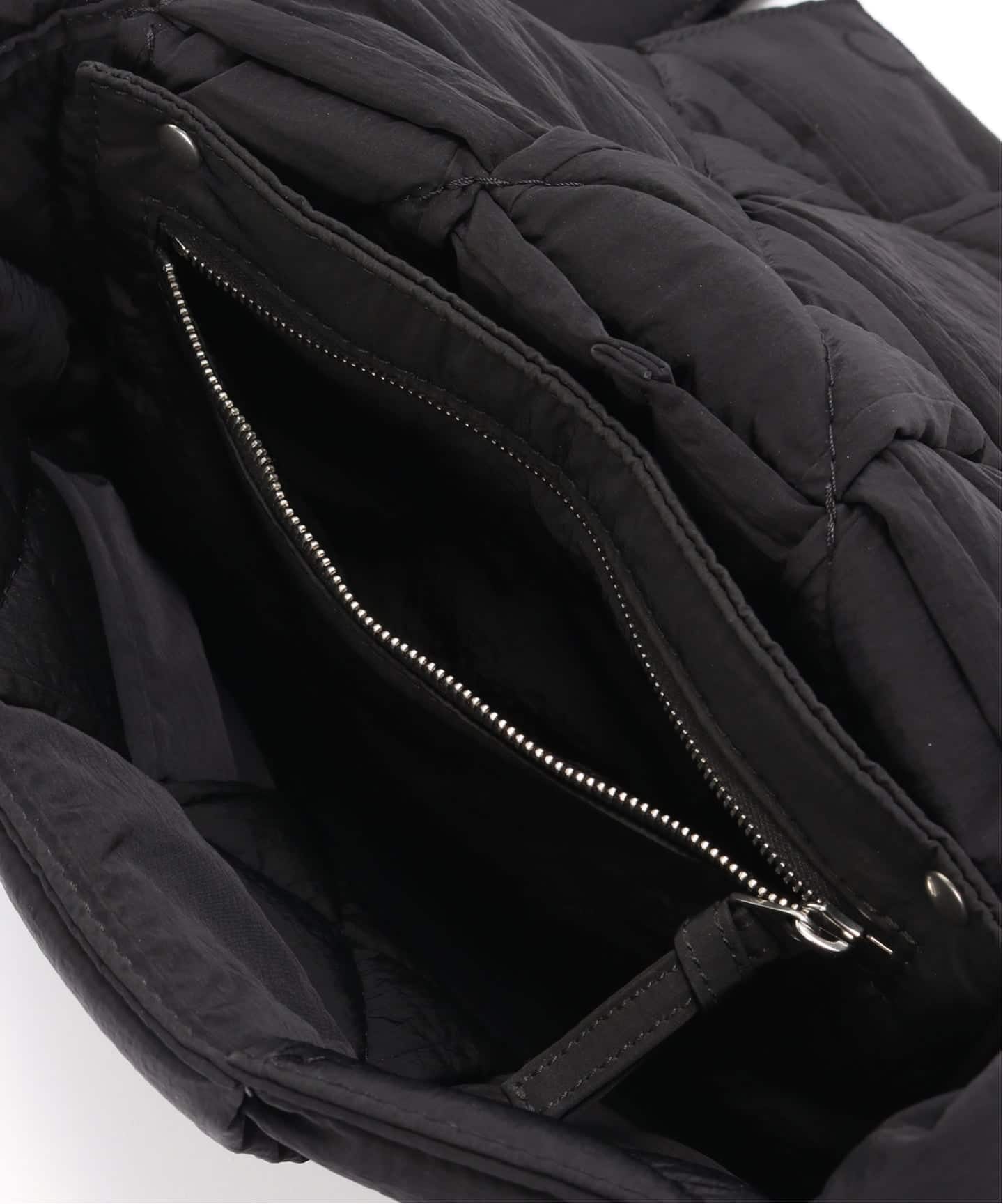 BOTTEGA VENETA/ボッテガ ヴェネタ】Cassette shoulder nylon