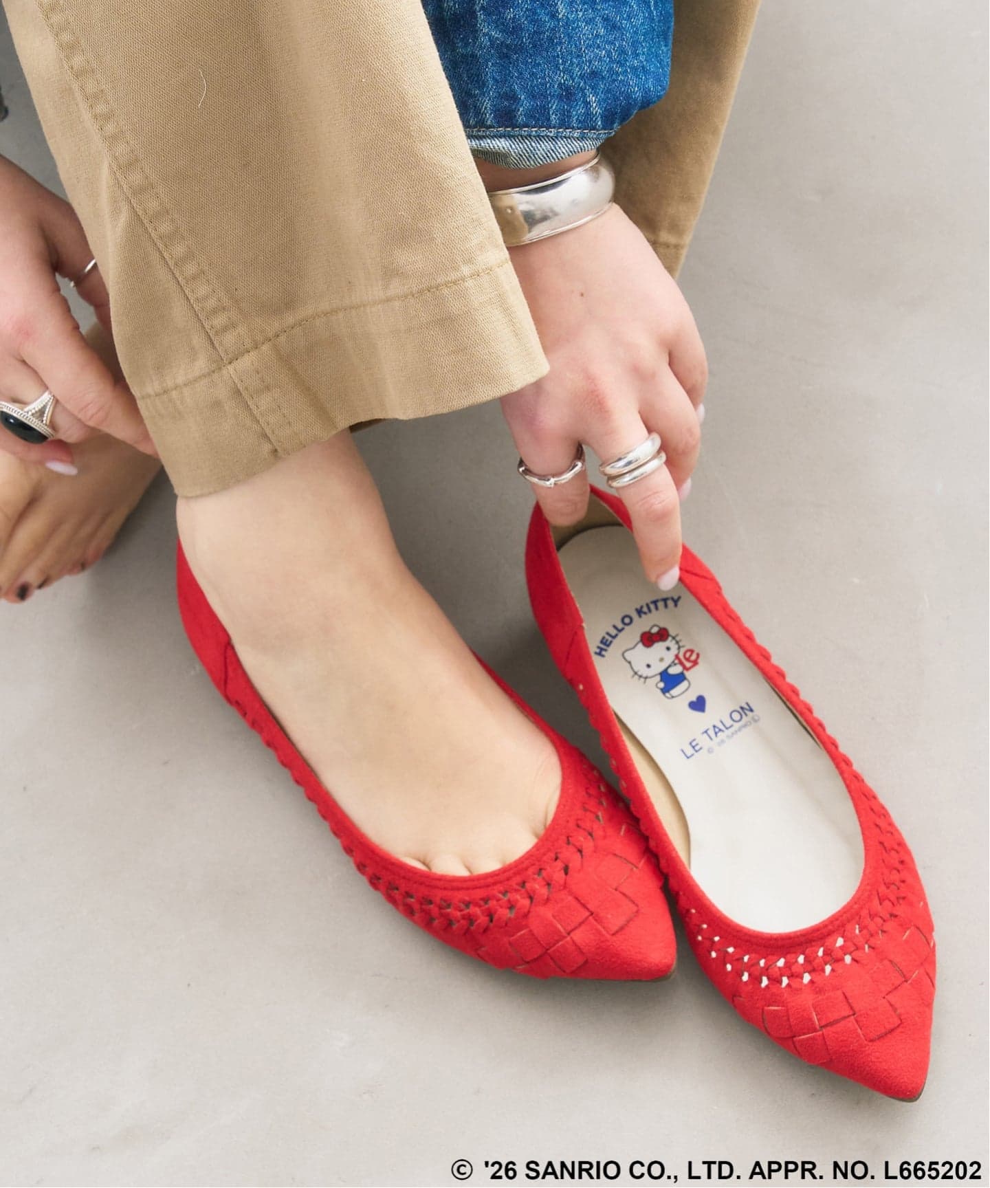 予約》Sanrio characters×LE TALON ポインテッドサシメッシュフラット