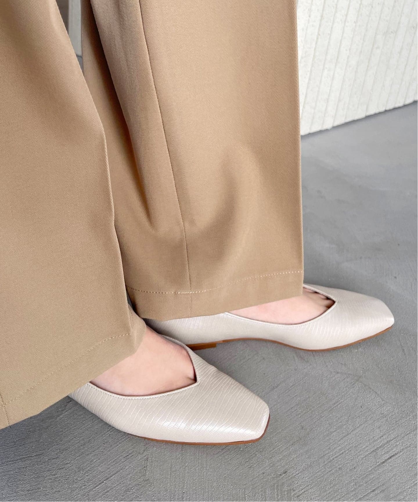 ≪追加≫スクエアVカットフラット（フラットシューズ）｜LE TALON（ル