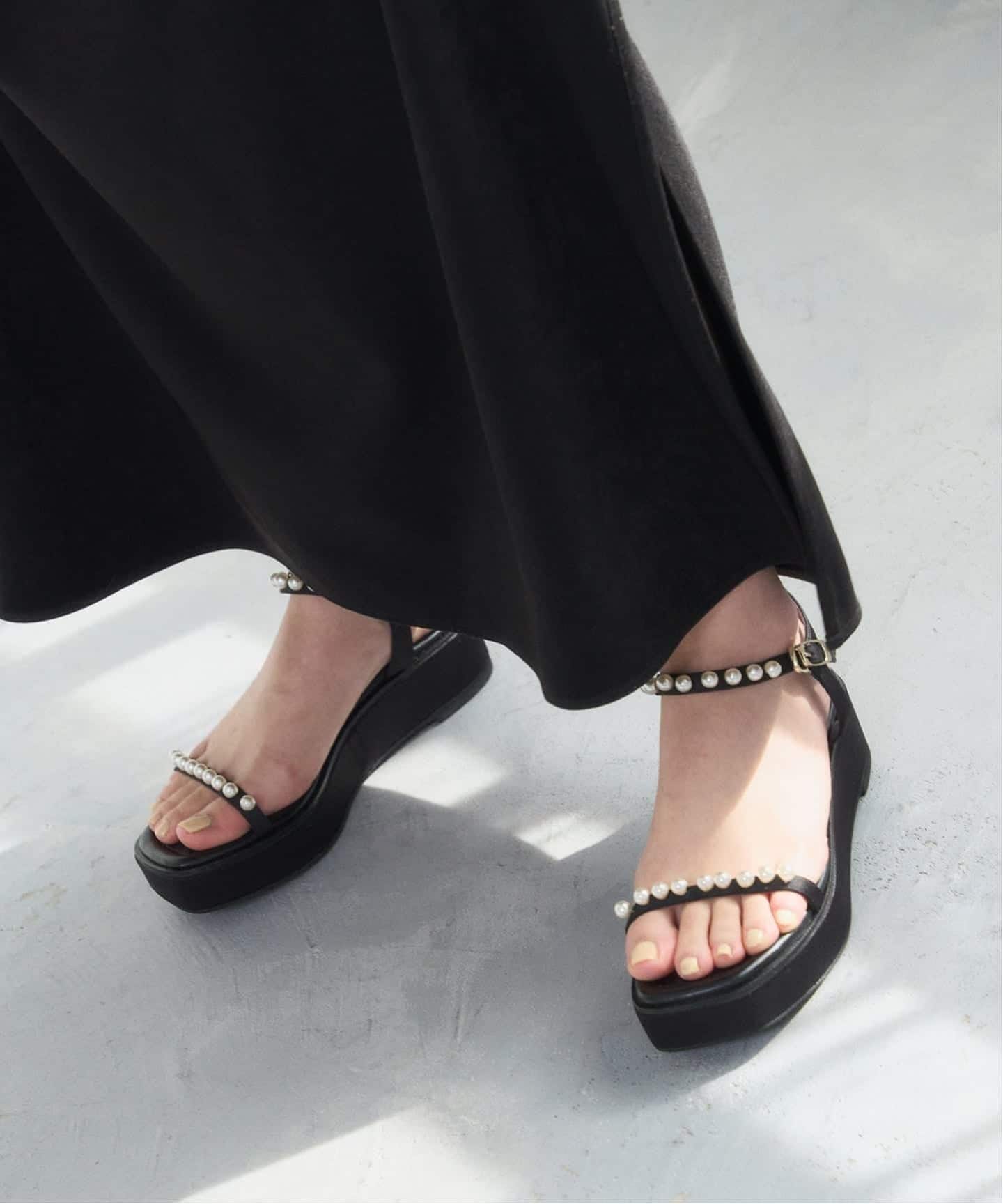 【美品箱付き】LE TALON パールプラットサンダル　　　ブラック　L 追加2》4cmパールプラットサンダル（サンダル）｜LE TALON（ル タロン
