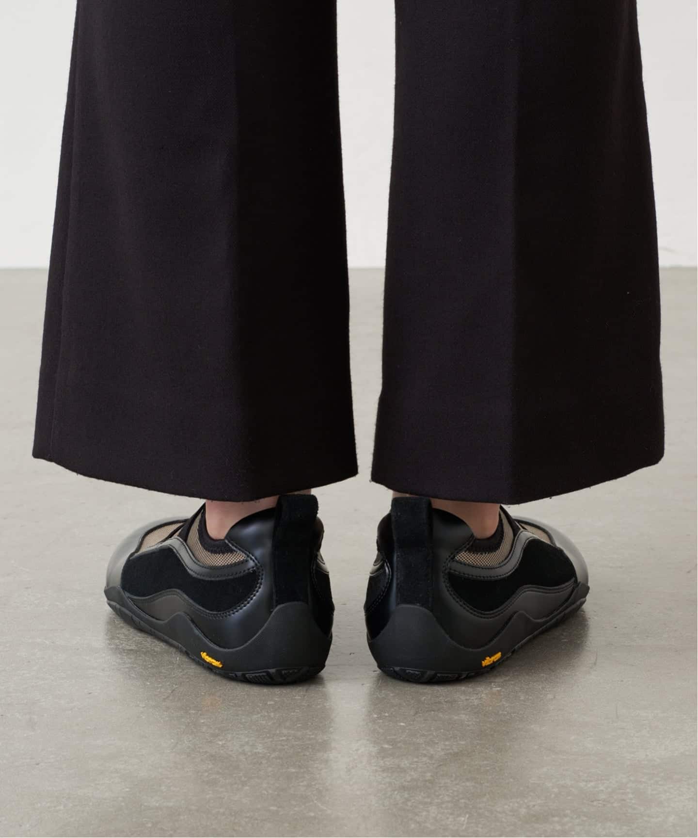 GRISE VIBRAM ダブルストラップバレリーナ（スニーカー）｜LE TALON