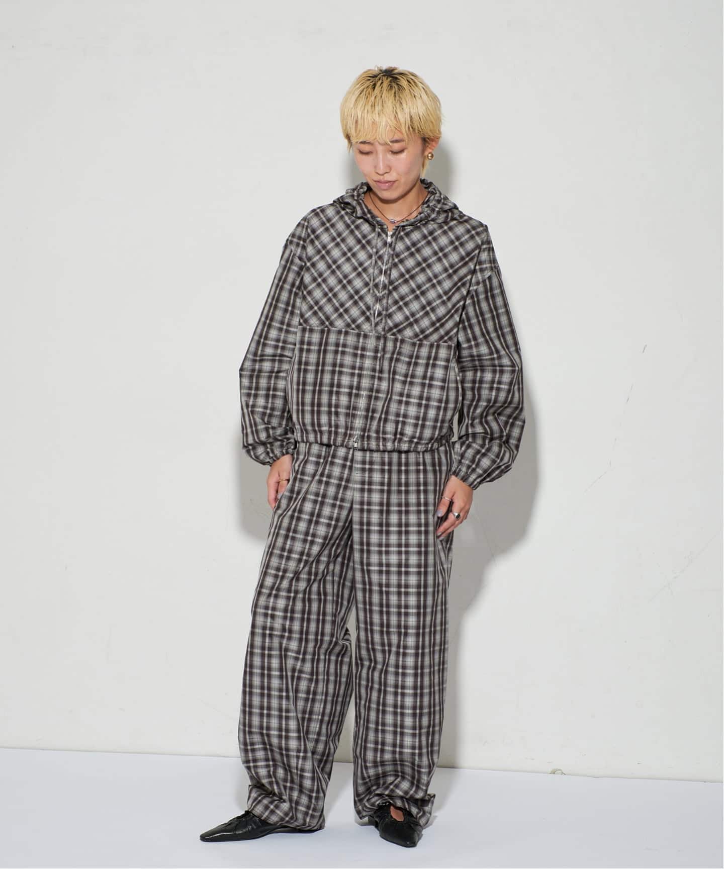 WEB + 一部店舗限定》GRISEレザーギャザーカットアウトフラット