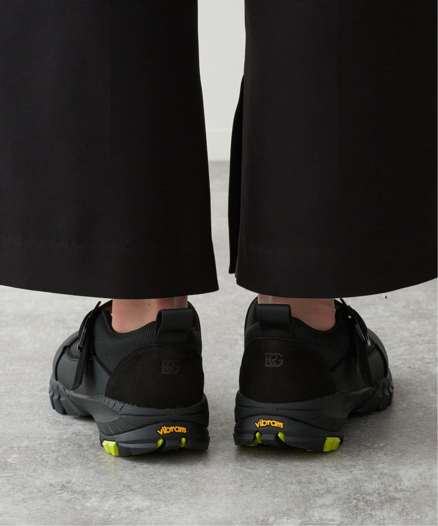 追加 / WEB+一部店舗限定》GRISE VIBRAM メリージェーンスニーカー