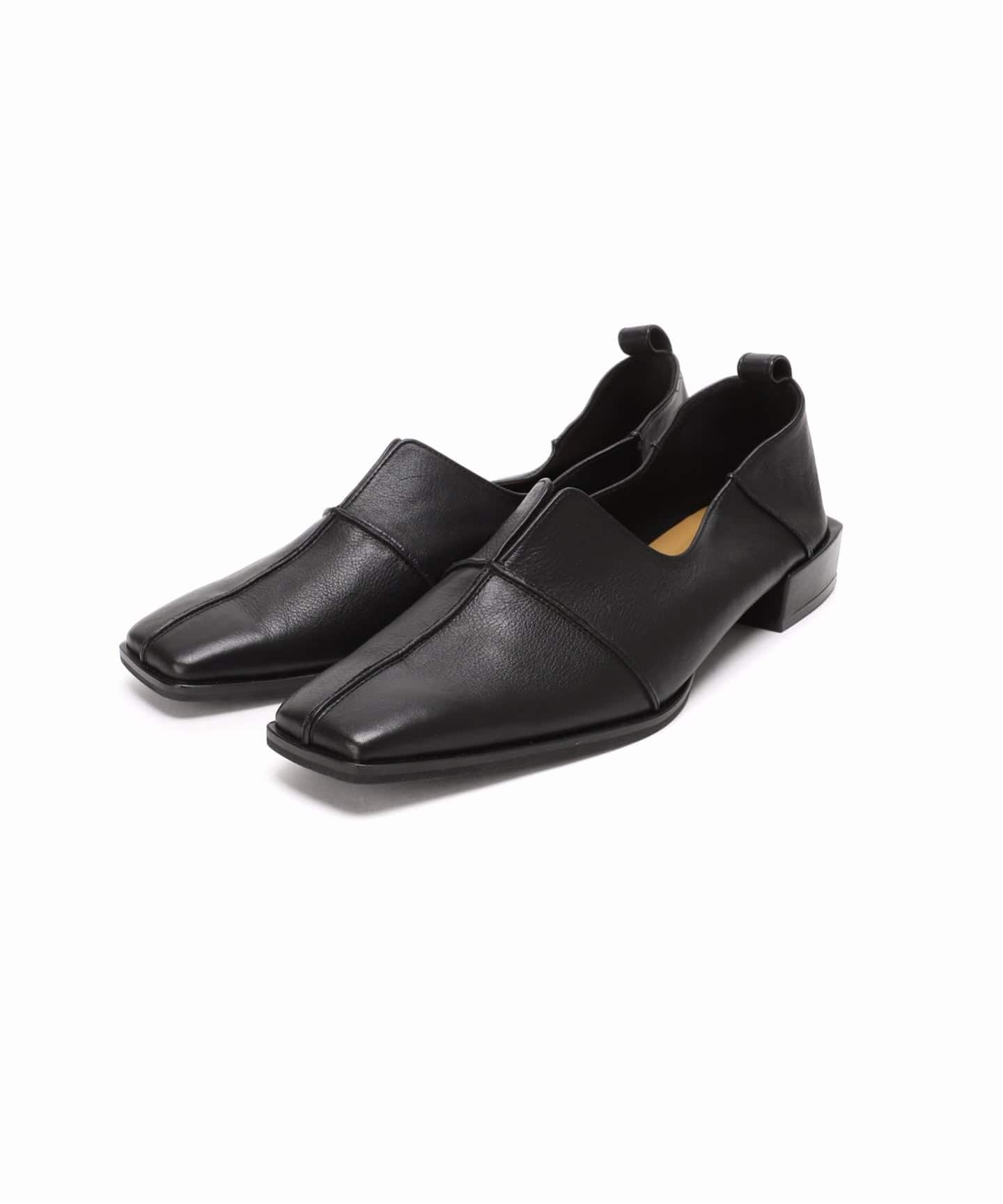 追加》GRISEレザースクエアクロスシームアンクルフラット（フラット