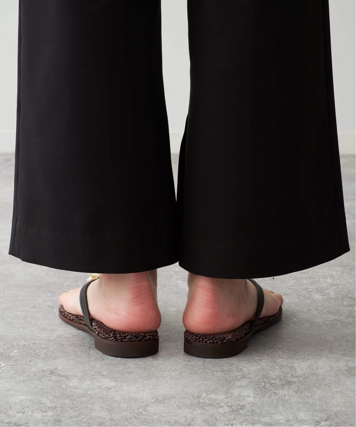 WEB+一部店舗限定》GRISE SEA MOTIF トングサンダル（サンダル）｜LE