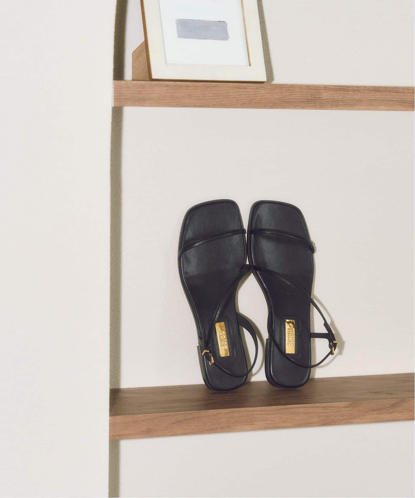 WEB+一部店舗限定》MIDORI UEEDA×GRISEナローストラップフラット
