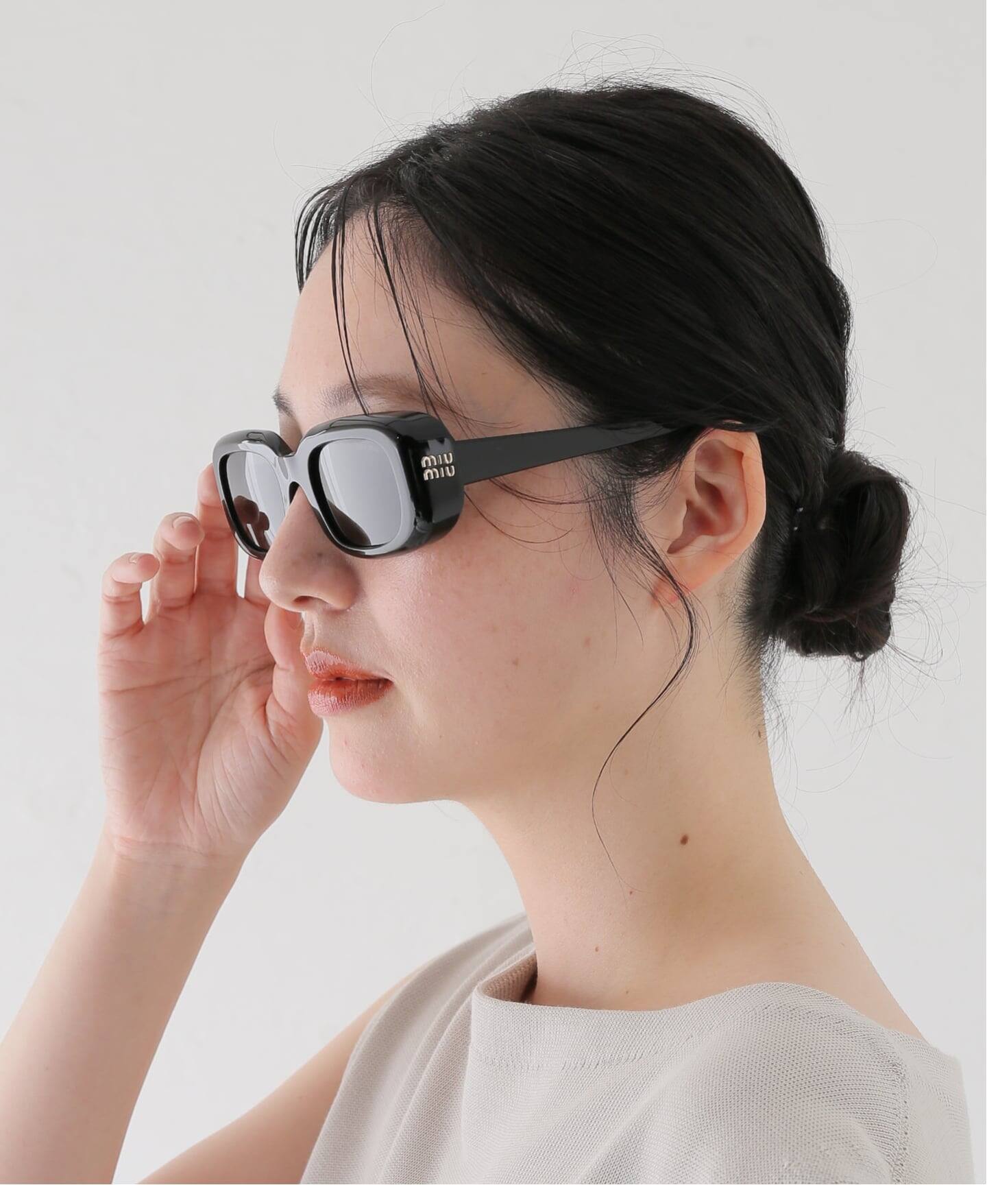 MIU MIU B13SF16K08Z52 Sunglasses（サングラス）｜EYETHINK