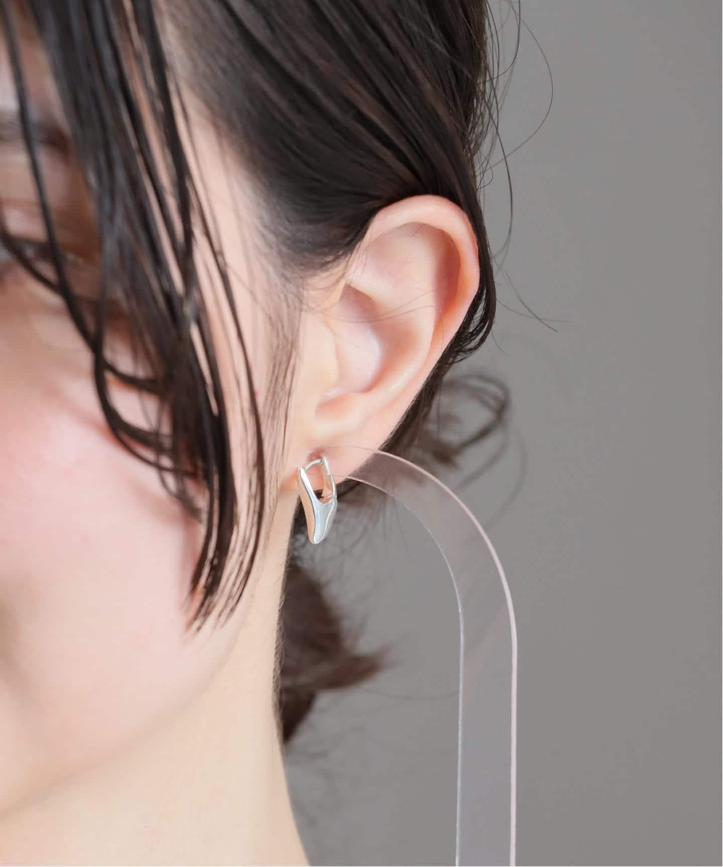 R.ALAGAN TINY MOON HOOPS SILVER（ピアス（両耳用））｜EYETHINK