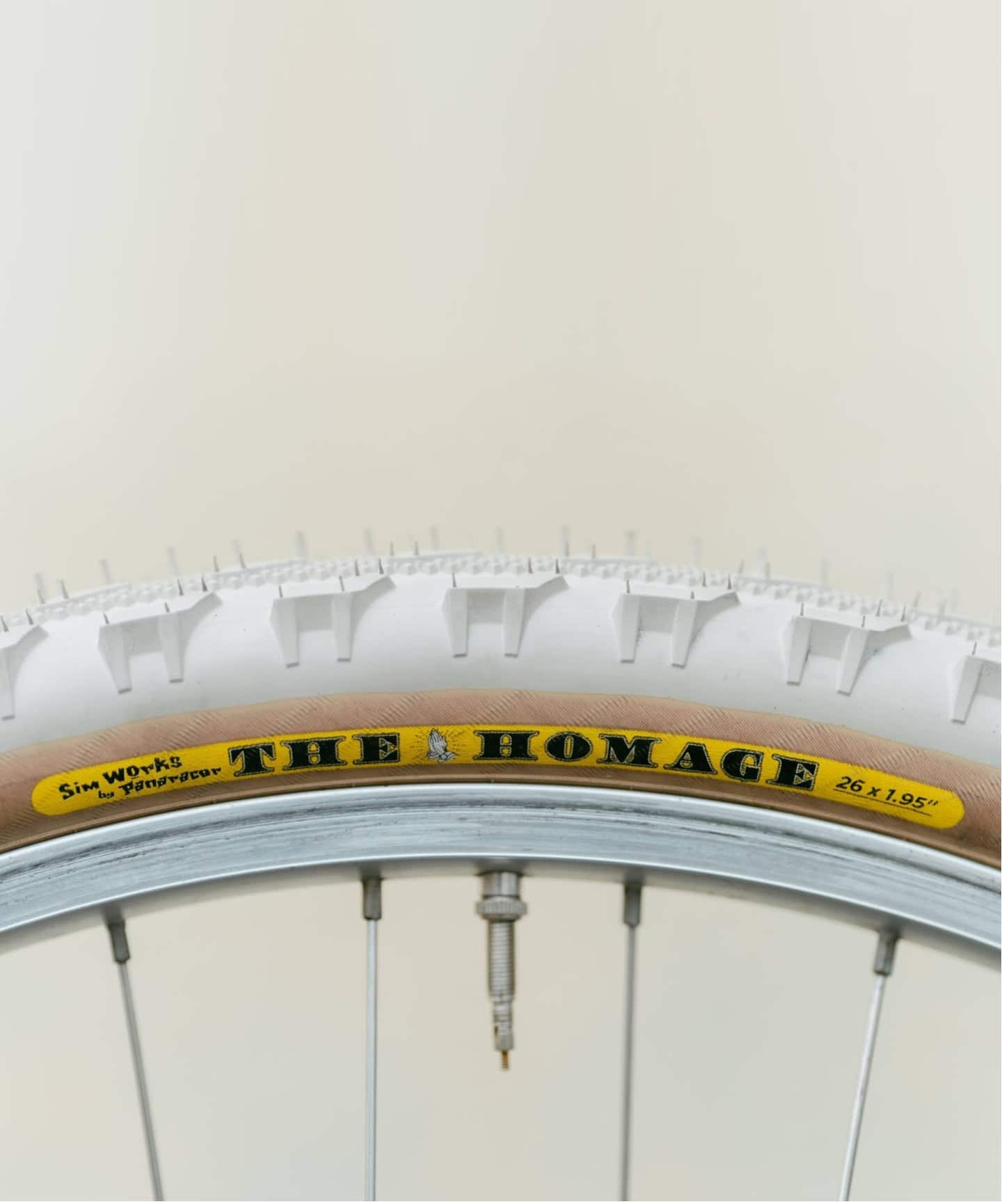 SIMWORKS / シムワークス】The Homage 26：自転車 タイヤ（その他