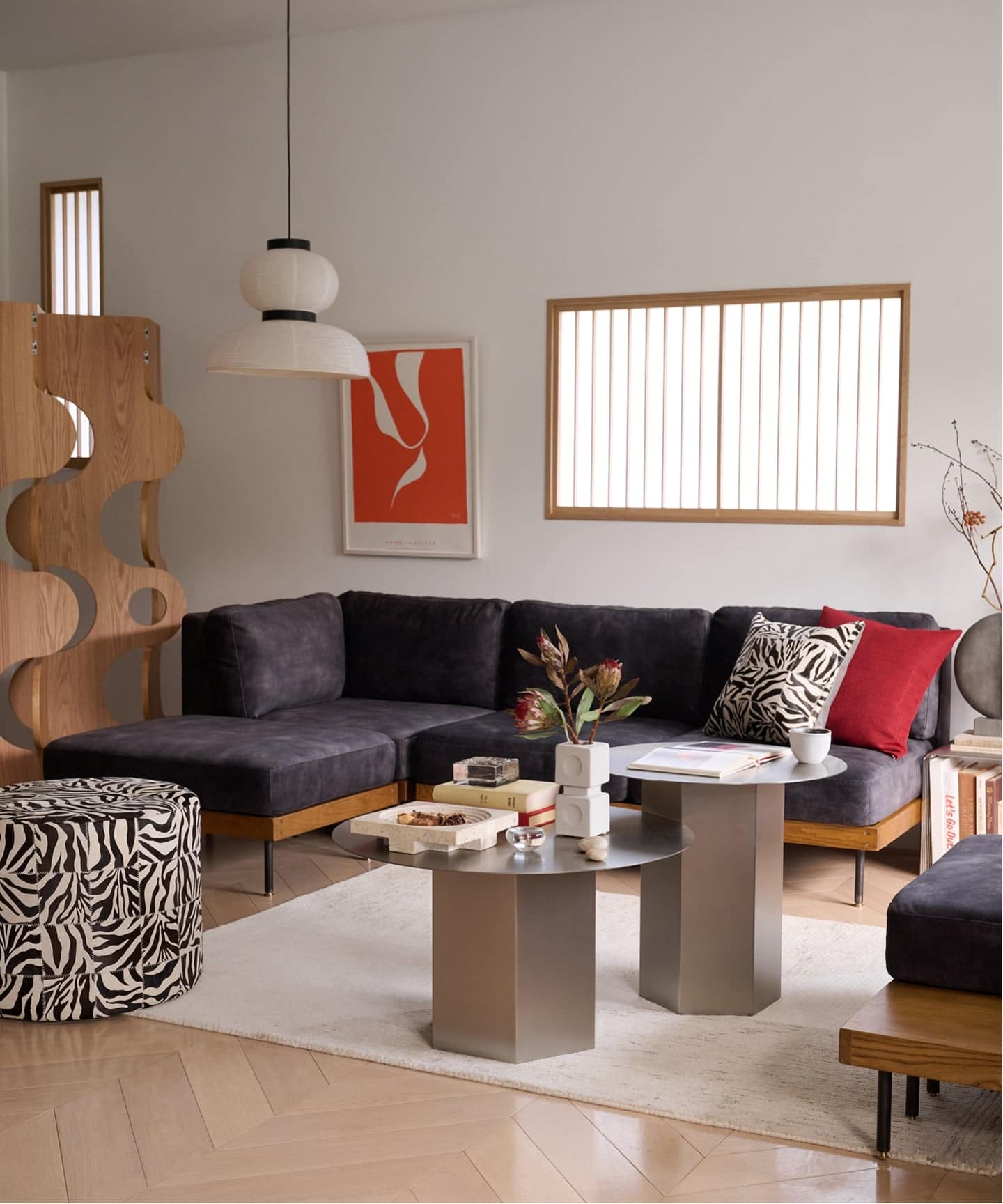 COWHIDE STOOL ZEBRA スツール（チェア）｜JOURNAL STANDARD FURNITURE